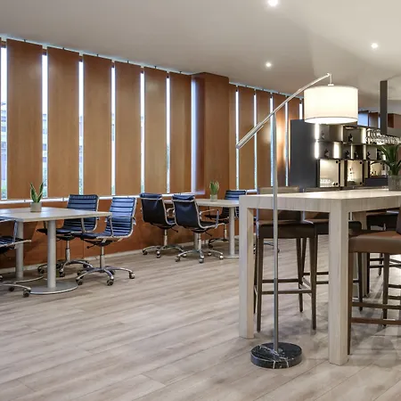 Ac Fórum By Marriott Hotel 4*