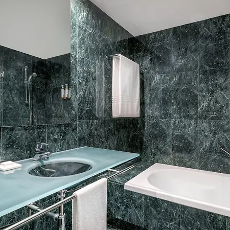 Ac Forum By Marriott Sevilla